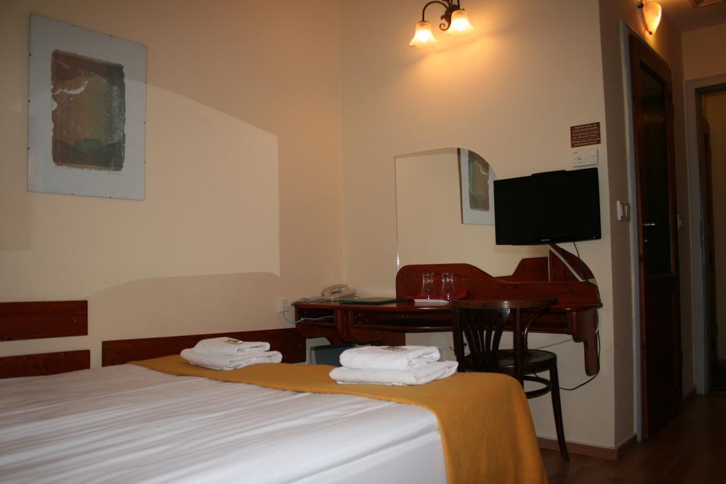 Szent Gyoergy Fogado Hotel Beci Exterior foto